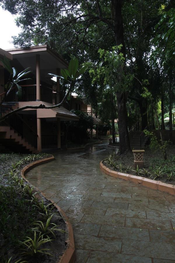 Regenta Jungle Resort Kabini Springs Begūr Exteriér fotografie